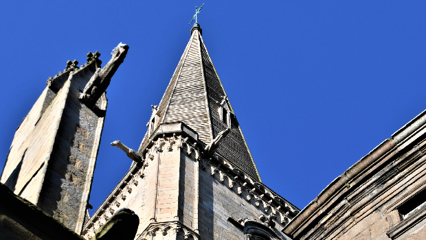 Saint-Malo, flèche de la cathédrale construite après-guerre
