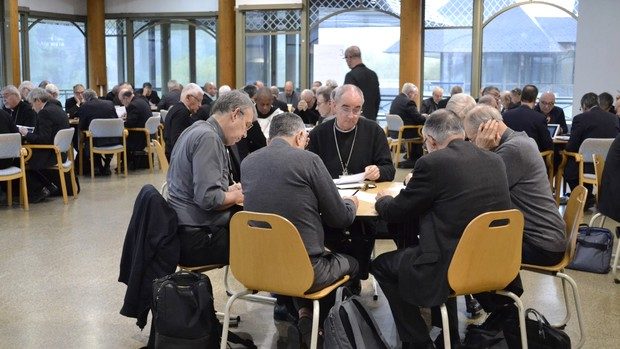 Les évêques de France en groupes de travail à l'Assemblée plénière de novembre 2022