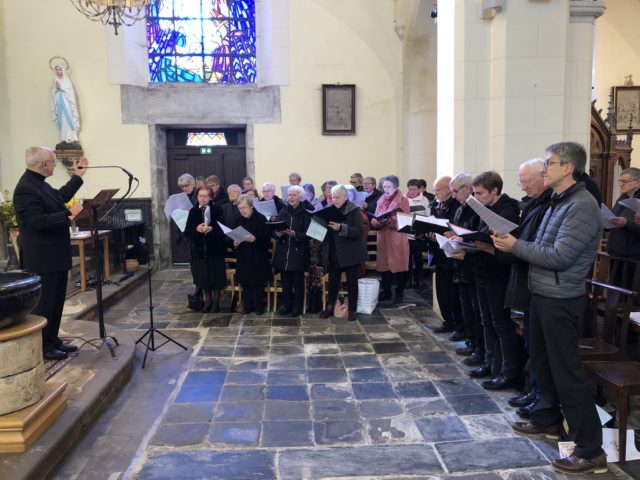 Le chœur diocésain, dirigé par Fabien Barxell, a animé la messe du dimanche 26 mars 2023 à l'église de Plélan-le-Grand.