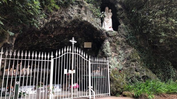 La grotte de Paimpont a été construite en 1884. Elle fêtera ses 130 ans en 2024.