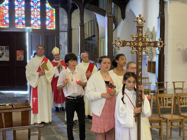 Erin, Katell, Arthur et Ellyrose ont été confirmés, dimanche 25 juin 2023, à l’église de Plélan-le-Grand.